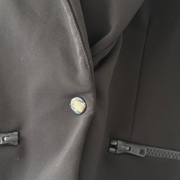 VERONICA BEARD Scuba Schoolboy Blazer Jacket in Navy 2 - Picture 14 of 14